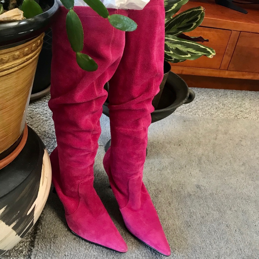 FUCHSIA SUEDE BOOTS